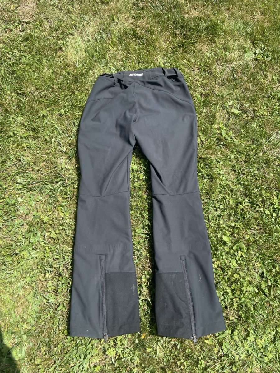 Atomic Pantaloni: Atomic Skihose Cloud Damen Grösse M schwarz – Usato da Bern venduto da sb732 2
