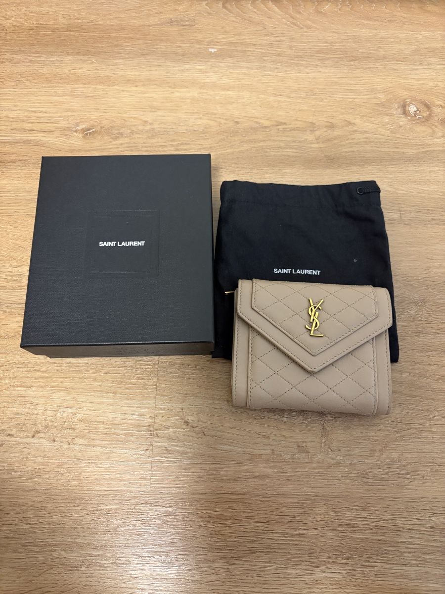 Saint Laurent Portemonnaies: YSL Portmonee  – D'occasion à Kloten par Mery1982