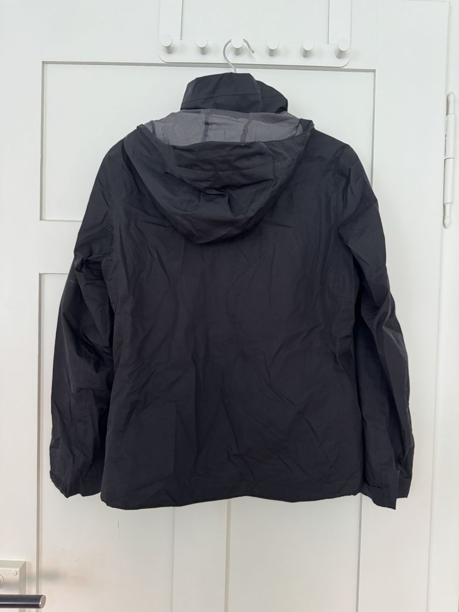 Adidas Vestes: Adidas Regenjacke schwarz – D'occasion à St. Gallen par BiancaL11 1