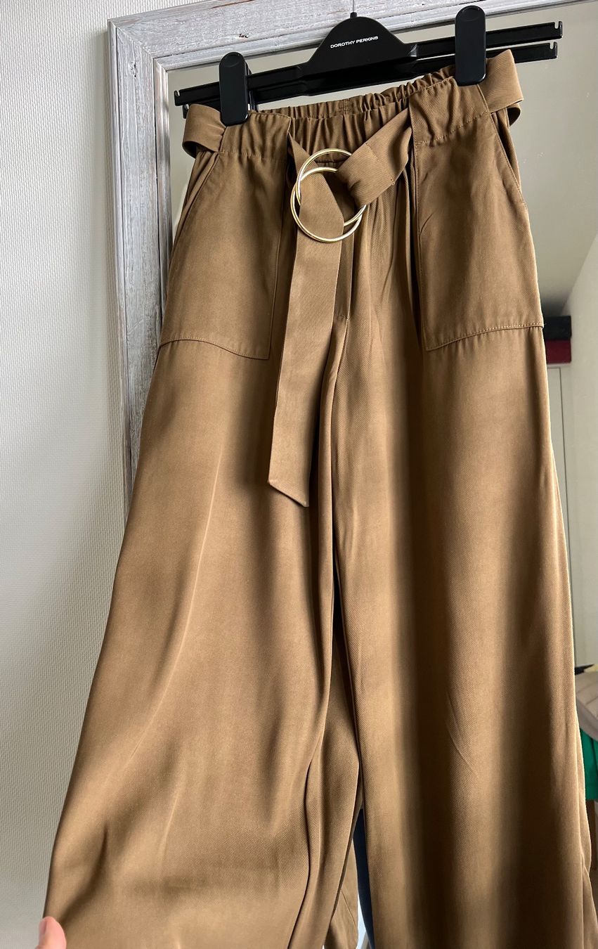 Pantaloni: Massimo dutti flare  pants- brown – Nuovo (secondo la descrizione) da Corsier GE venduto da Karol_save_planet 1