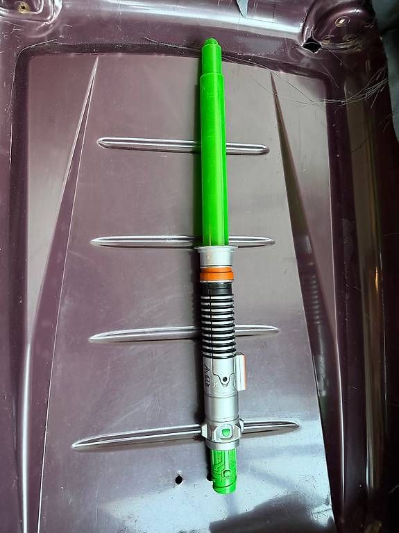 Giocattoli: Leuchtendes Starwars lichtschwert – Usato da Baden venduto da miavenda