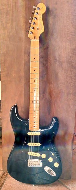 Fender Strumenti musicali: Fender Stratocaster USA 2015 David Gilmour – Usato da Liebefeld venduto da Tommy_Weber