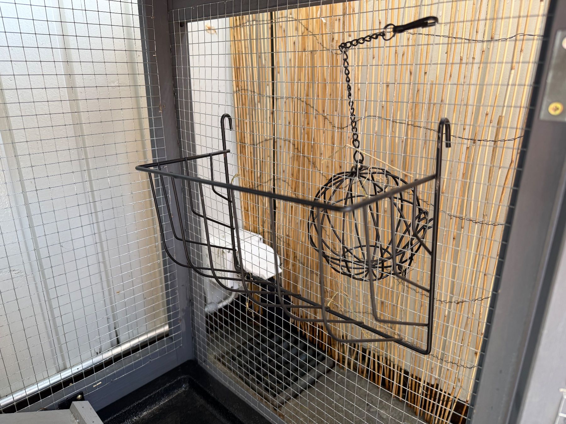 Cages, transport & sécurité: Kaninchen-Villa XXL – D'occasion à Frauenfeld par witp 4