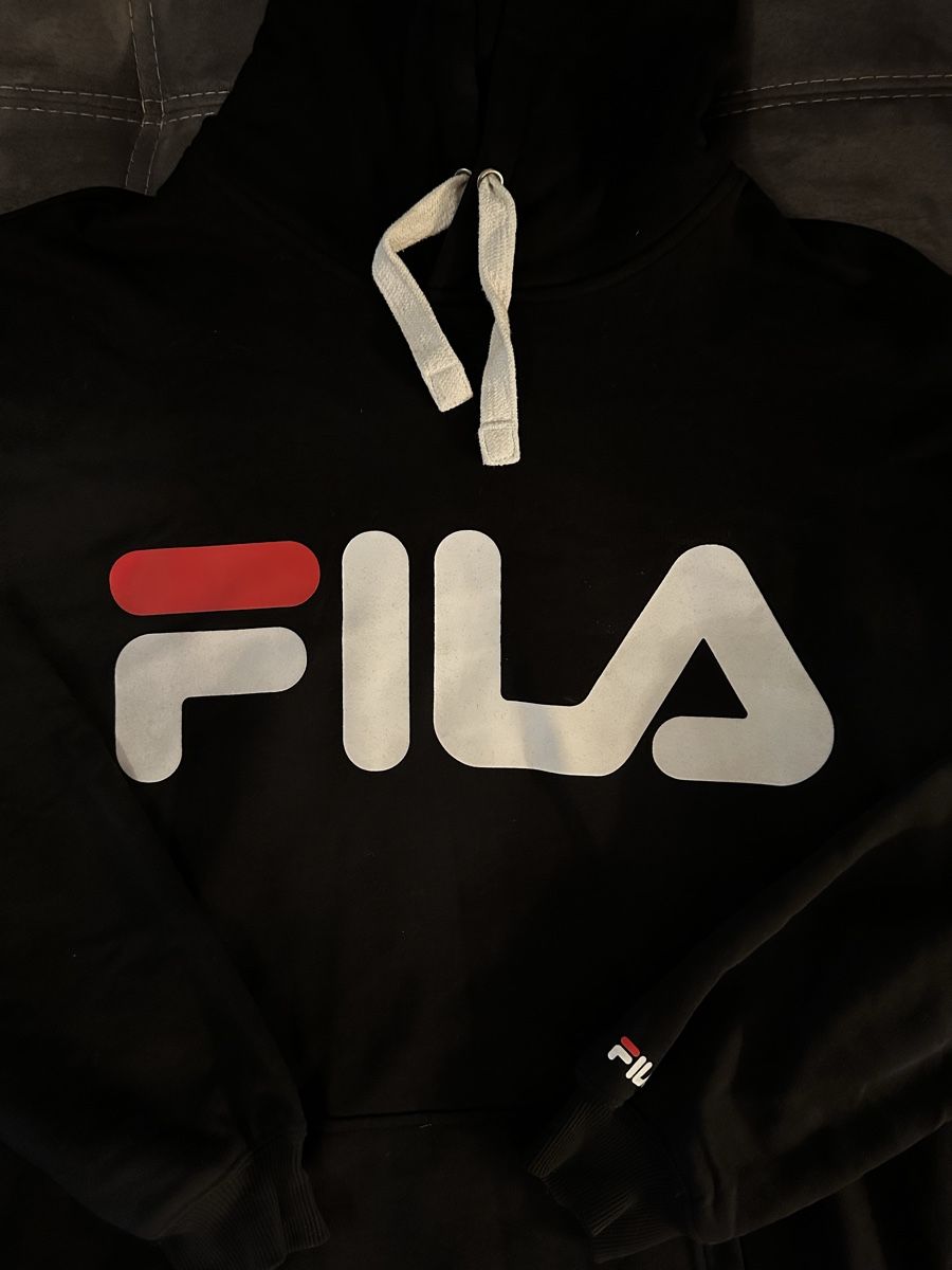 Fila Maglioni & Felpe: Schwarzer Fila Kapuzenpullover Grösse S – Usato da Siebnen venduto da luana_cataleya 1