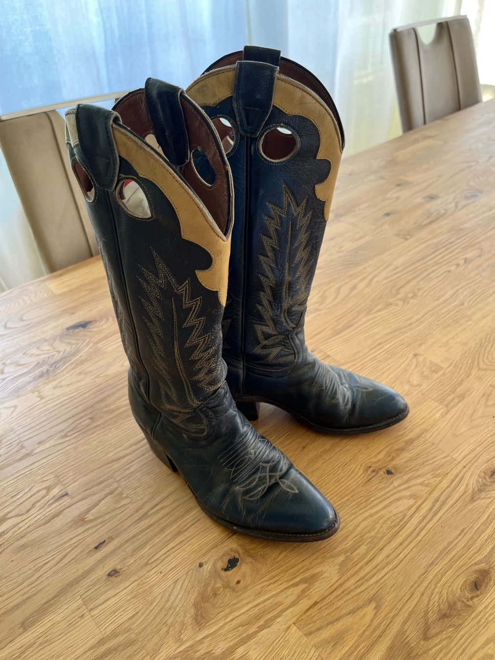 Scarpe da donna: Cowboy Boots Boulet, size 7 / 38.5 – Usato da couvet venduto da Warabiise