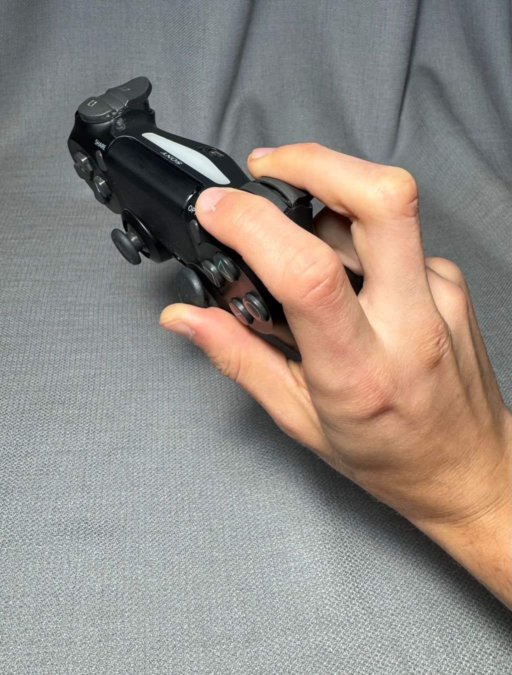 Sony Console: PS4 inkl. 2 Original-Controller, FIFA-Bundle – Usato da Altstätten SG venduto da Astronomical 4