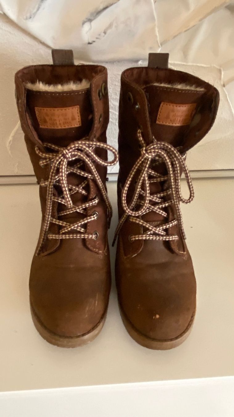 Scarpe da donna: Winter Stiefeletten Leder Grösse 36/37 – Usato da Brüttisellen venduto da kat_g7jv 2