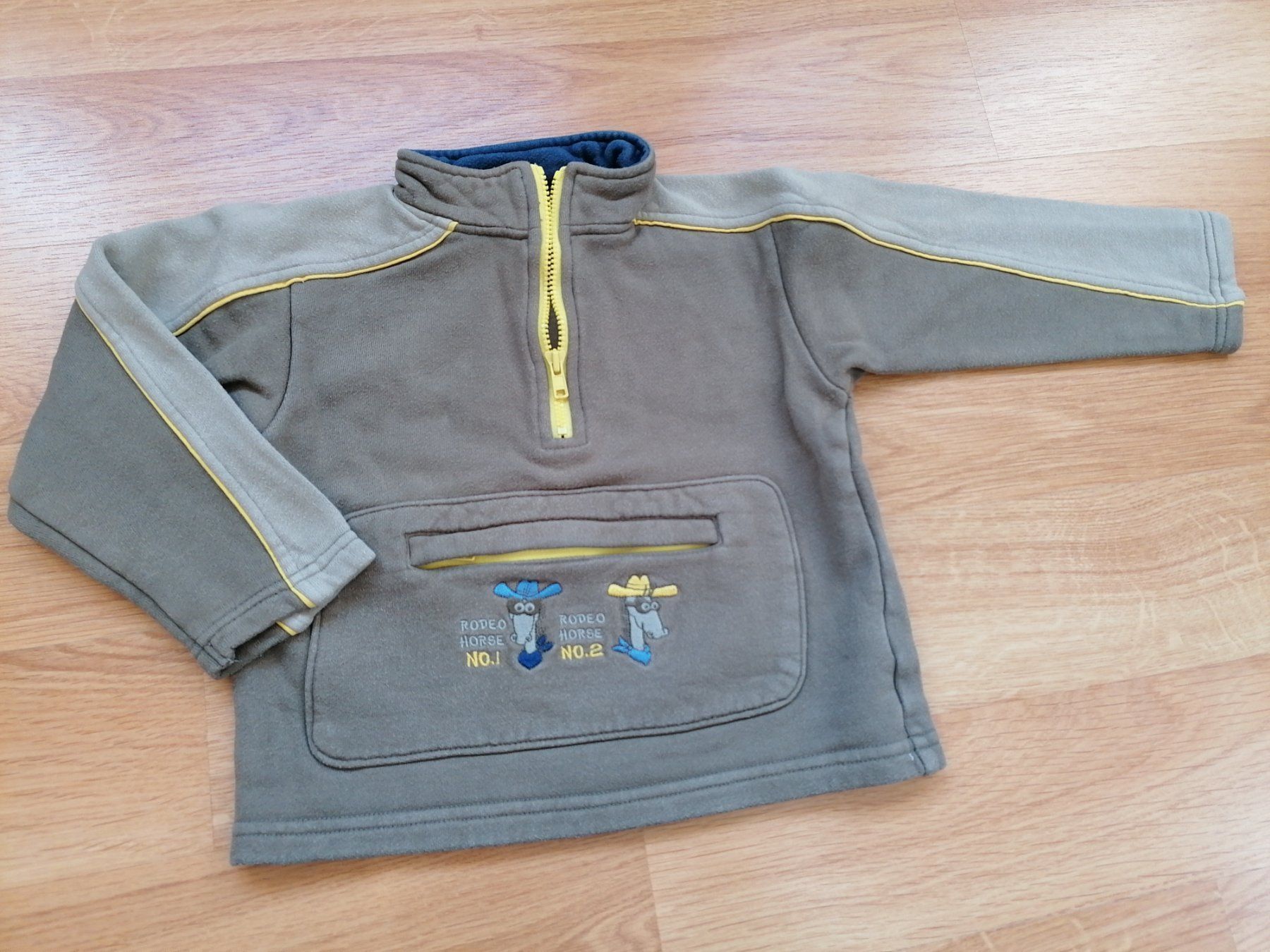 Pullover & Sweatshirts: Pullover Gr 80 – Gebraucht aus Büttikon AG von Amineah