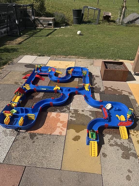Giocattoli: Aqua Play Wasserbahn – Usato da Ebnat-Kappel venduto da ngrischott
