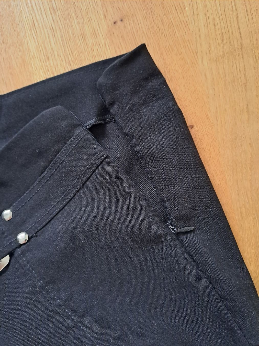 Pantaloni: Gothic Hose, schwarz, Gr. 44, mit Schnallen, gebraucht – Usato da Münchenbuchsee venduto da Babsique 3
