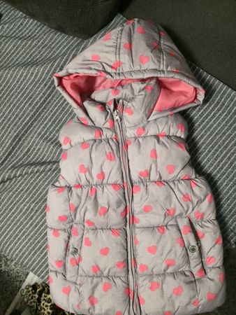 Herzige Mädchen-Winterjacke mit Kapuze, Grösse 128
