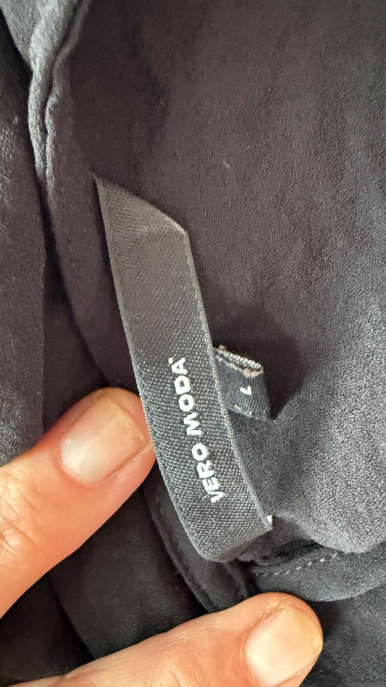 Vero Moda Chemisiers: Schwarzes Bluse Kurzarm Grösse L – D'occasion à Warth par sue500 4