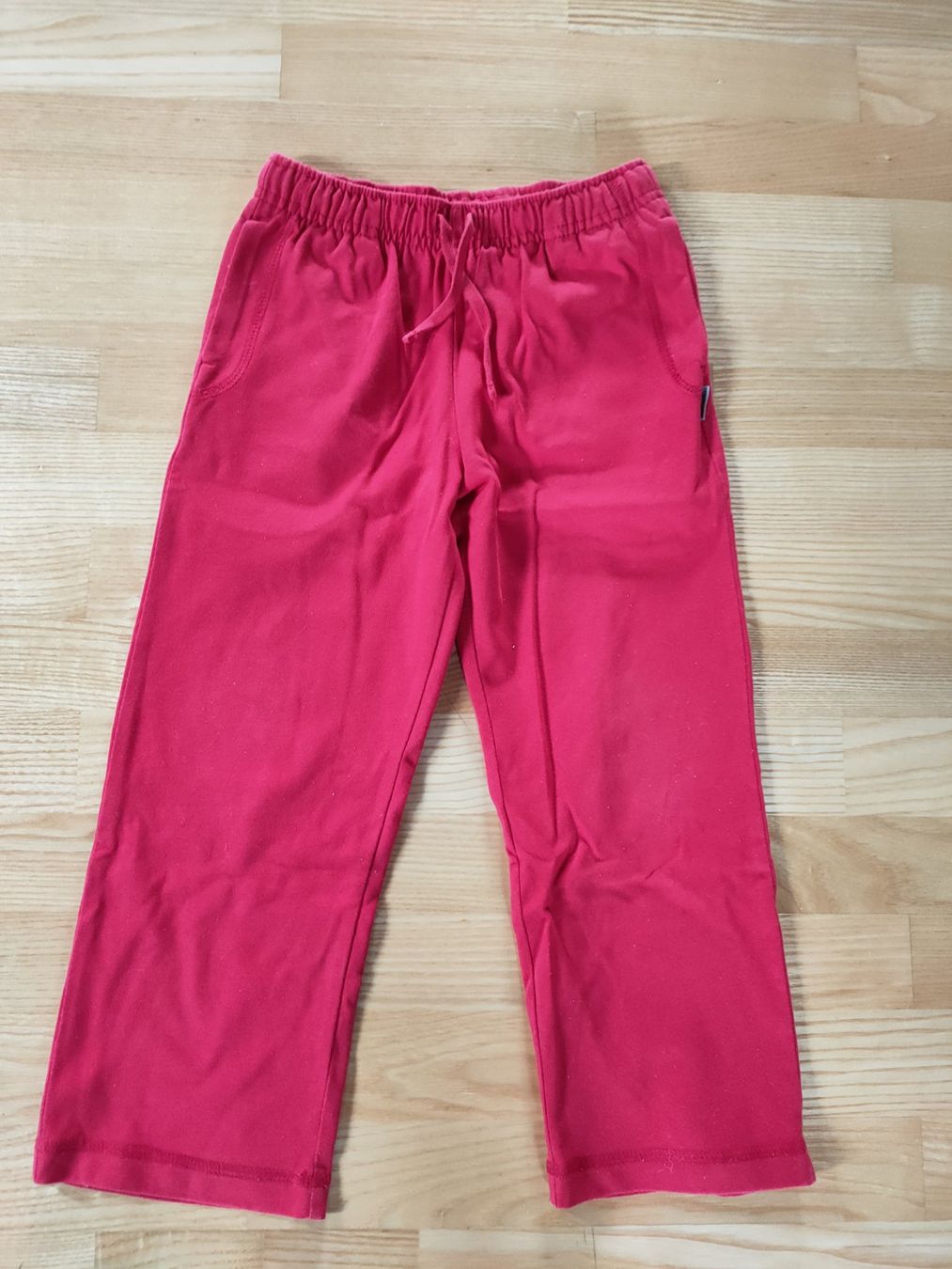Switcher Pantaloni: Trainerhose switcher Grösse 116 Farbe rot – Usato da Ins venduto da variable