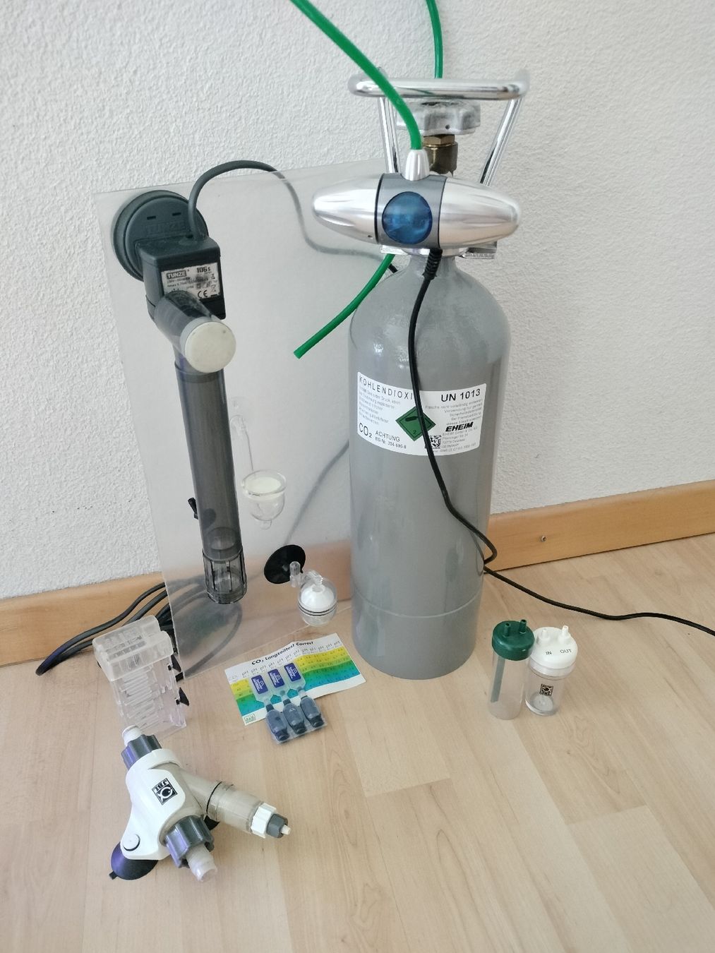 Acquari: CO2 Anlage Dennerle inkl. Ausströmer – Usato da Bremgarten AG venduto da Aquariumschnecke
