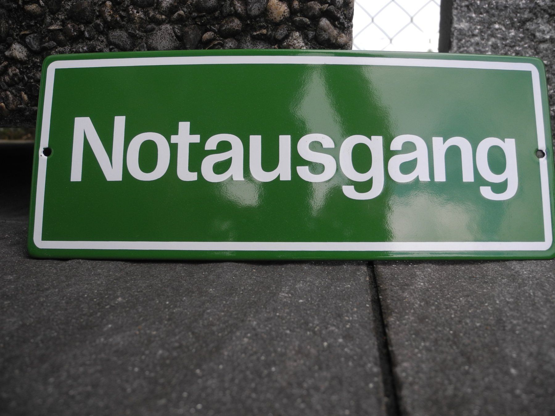 Schilder: NOTAUSGANG EMAILLESCHILD – Gebraucht aus Reinach AG von Huckleberrysix 2