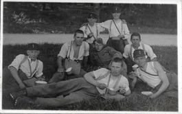 Militärfoto, Schweizer Armee Soldaten beim Mittagessen 1928