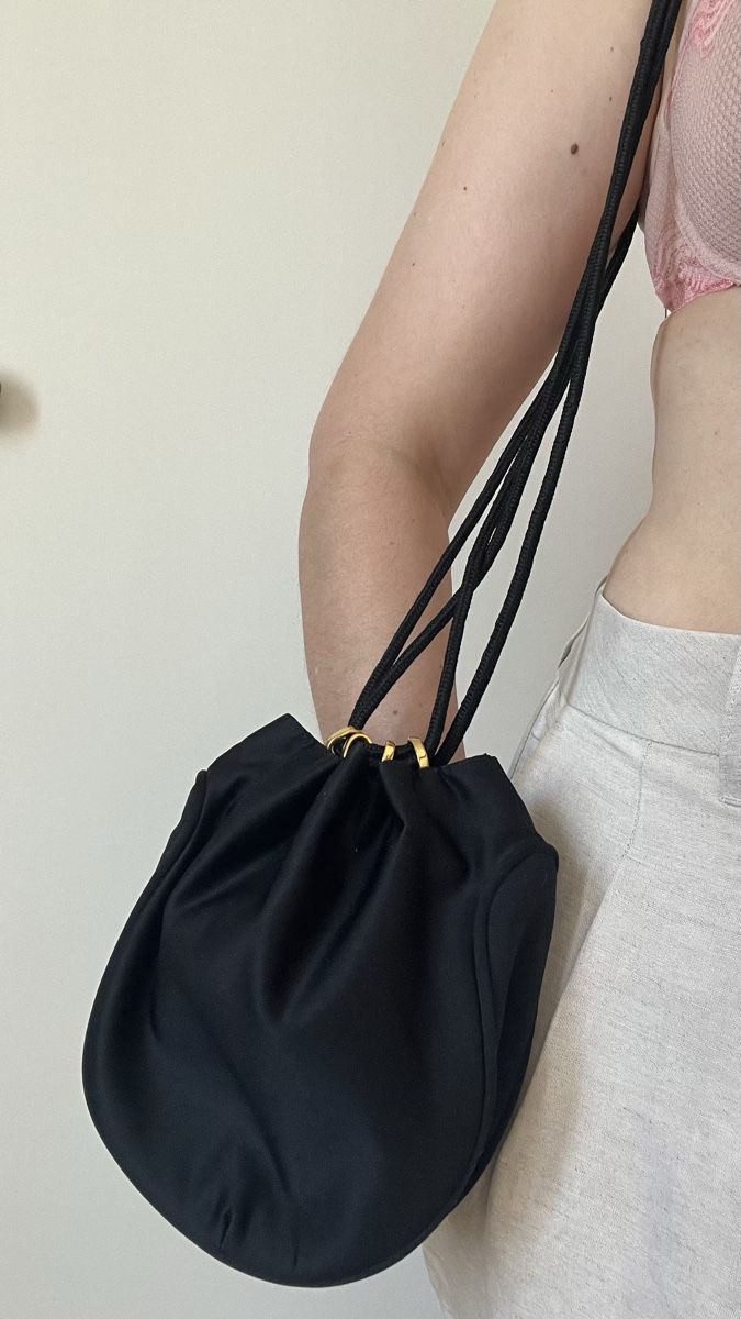 Sacs femmes: VINTAGE BLACK SATIN POUCH BAG RODO – Neuf (Voir description) à Lugano par yul_fhg2 1