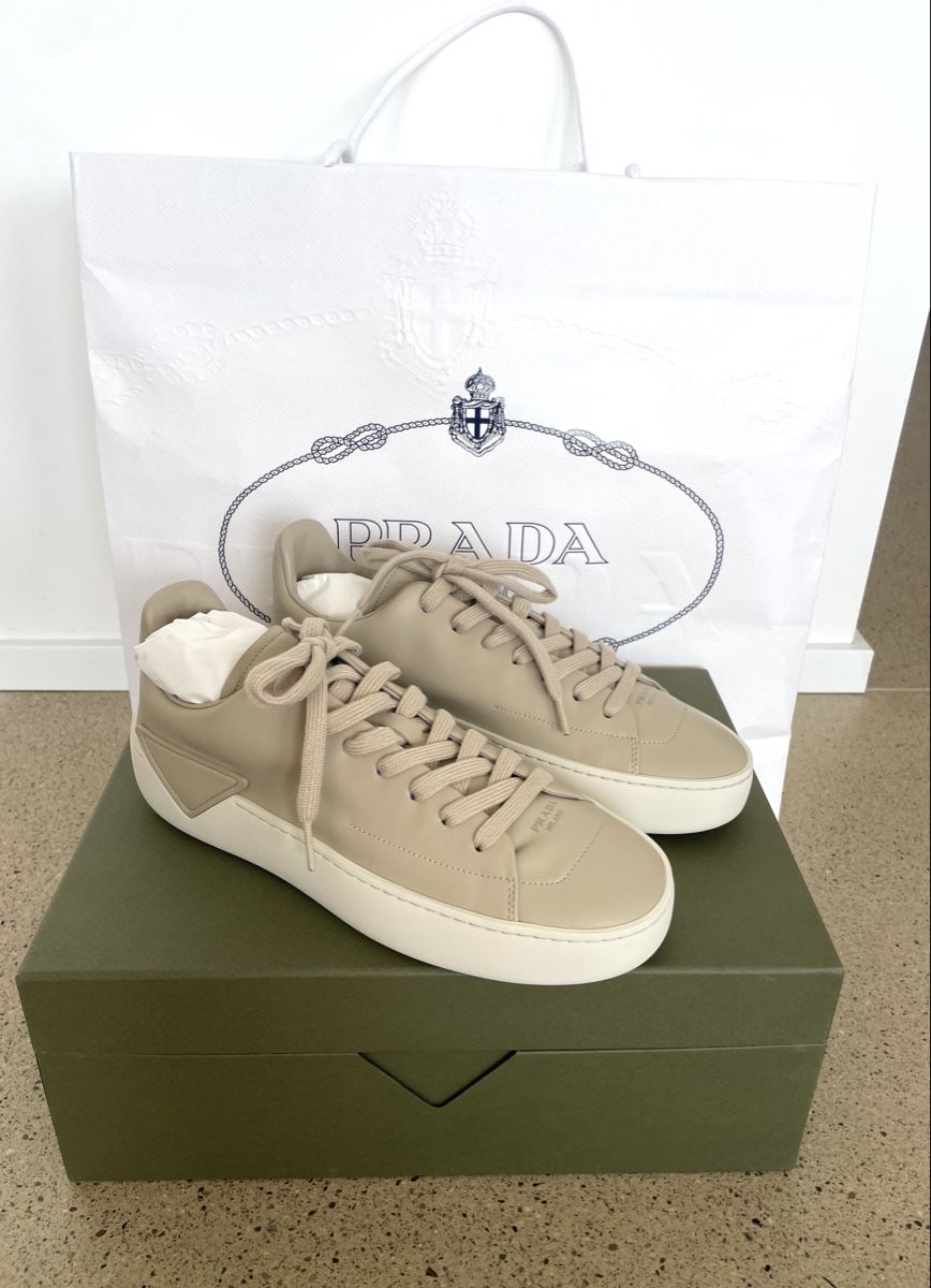 Prada Damenschuhe: Prada Sneaker – Neu und originalverpackt aus Stäfa von Nicole093