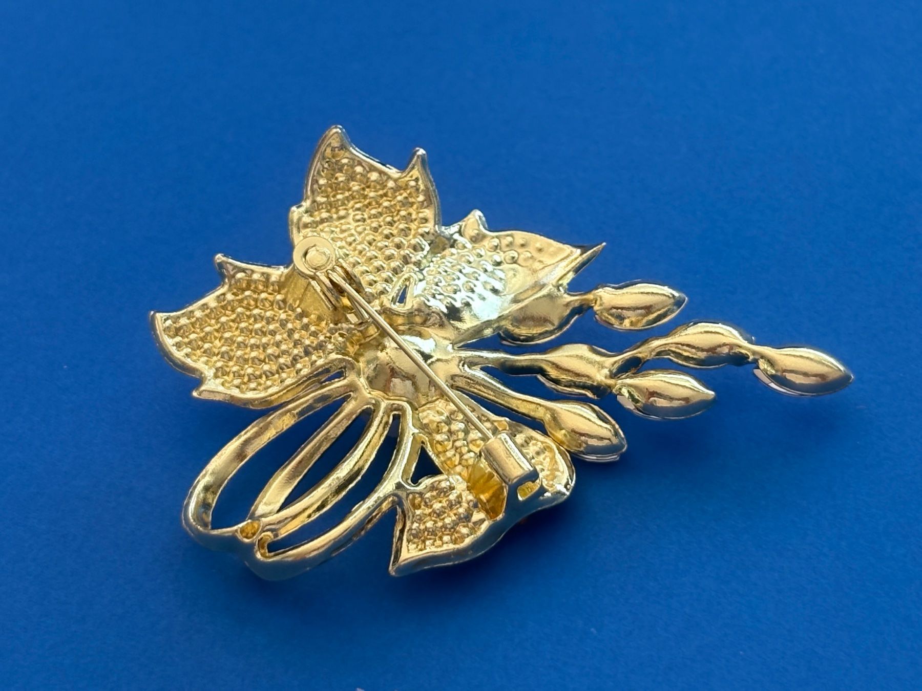Spille & Fermagli: Luxus Elegante  Brosche mit Kunstperlen Farbe: Gold – Nuovo (secondo la descrizione) da Biel-Bienne venduto da Roserosse13 2