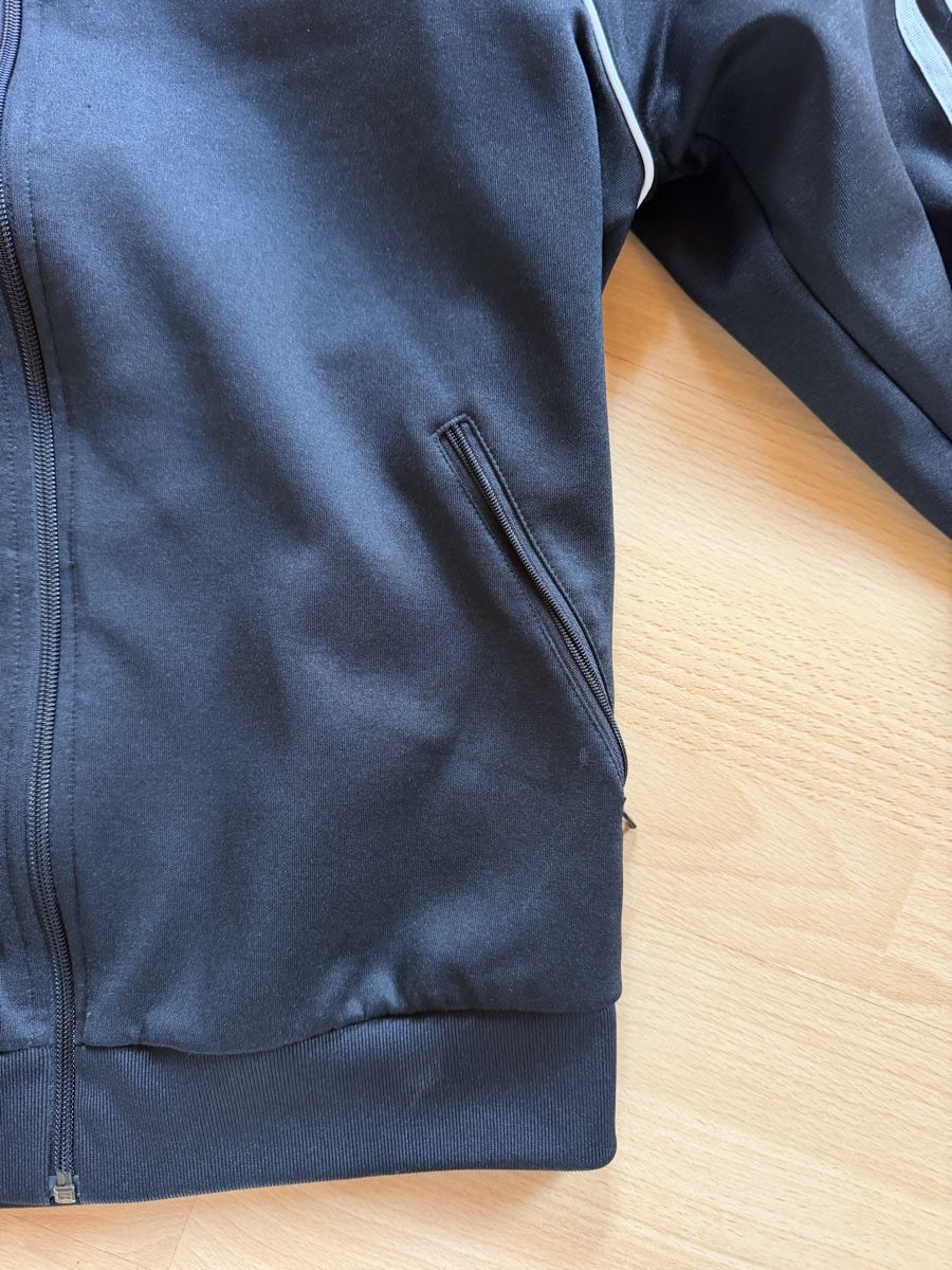 Adidas Vestes: Adidas Jacke Grösse 44 – D'occasion à Bättwil par a.annikaa 2