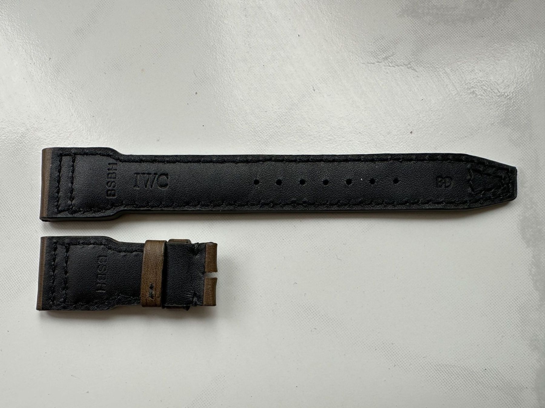 IWC Orologi: IWC Lederband für BIG PILOT – Nuovo e nell'imballaggio originale da Neunkirch venduto da internet-shop 4