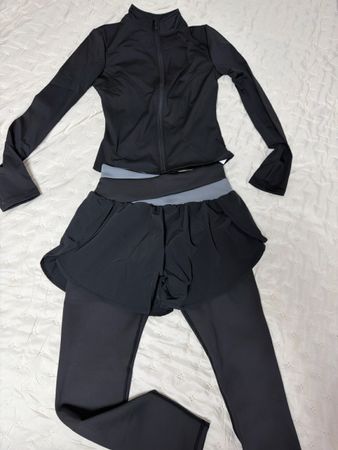 Sport Set Jacke und Rock mit Leggings schwarz neu