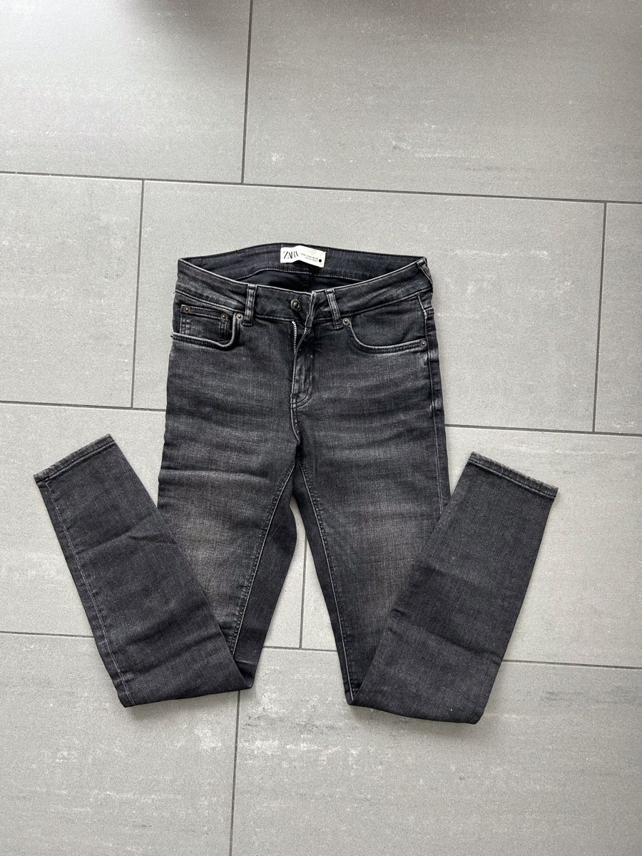 Zara Jeans: Zara Jeans neuwertig – Usato da Rütihof venduto da ALAFC