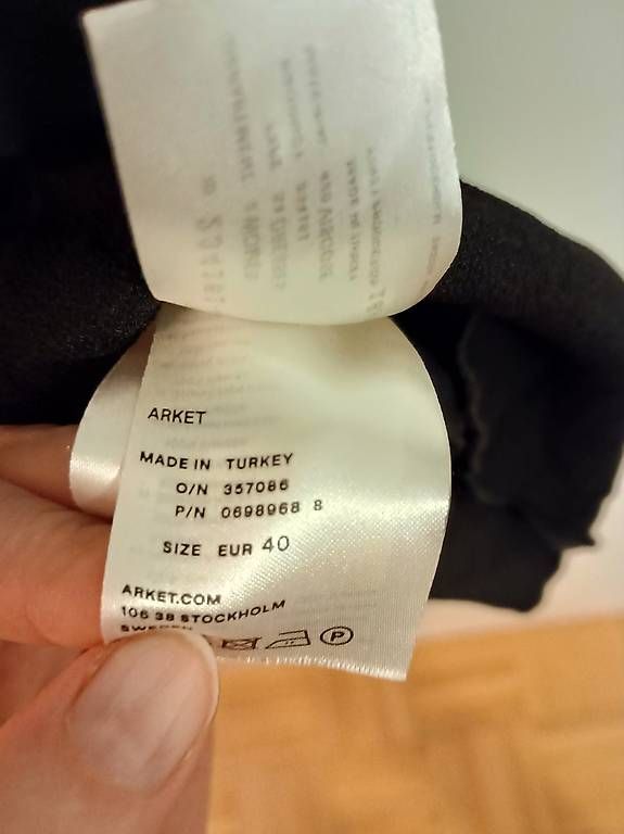 Robes: Asymmetrisches Kleid von Arket – D'occasion à Zürich par Melianea 3