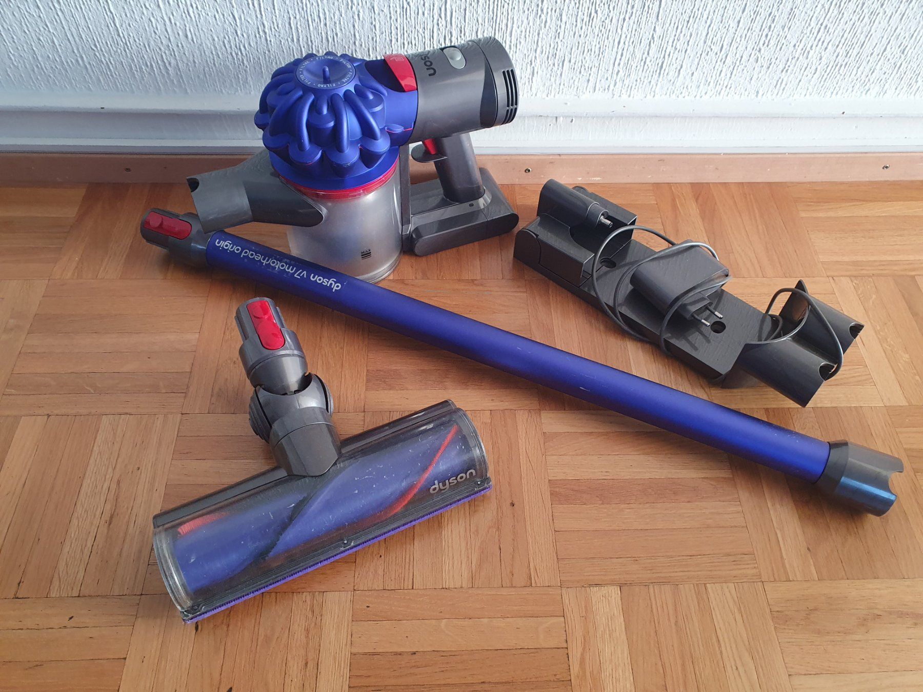 Dyson V7 d'occasion ( Gebrauchter Dyson V7 Staubsauger ) (Gebraucht) in ...