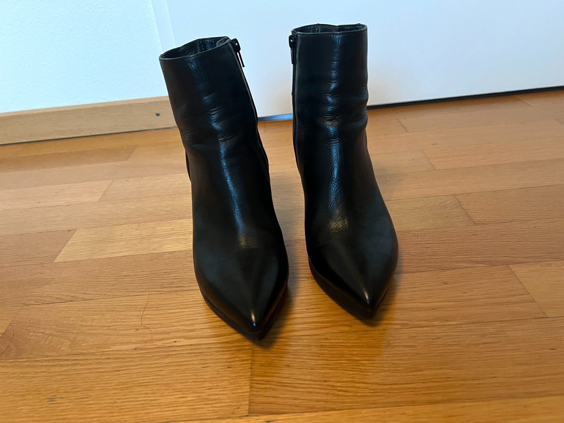 Vic Matié Scarpe da donna: Coole Ankle Boots von Vic Matie Gr. 39 – Usato da Binningen venduto da criss-cross 4