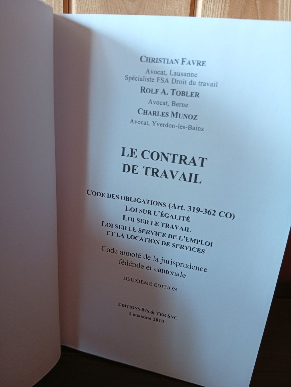 Libri: Le contrat de travail, code annoté – Usato da Perrefitte venduto da 36B 1