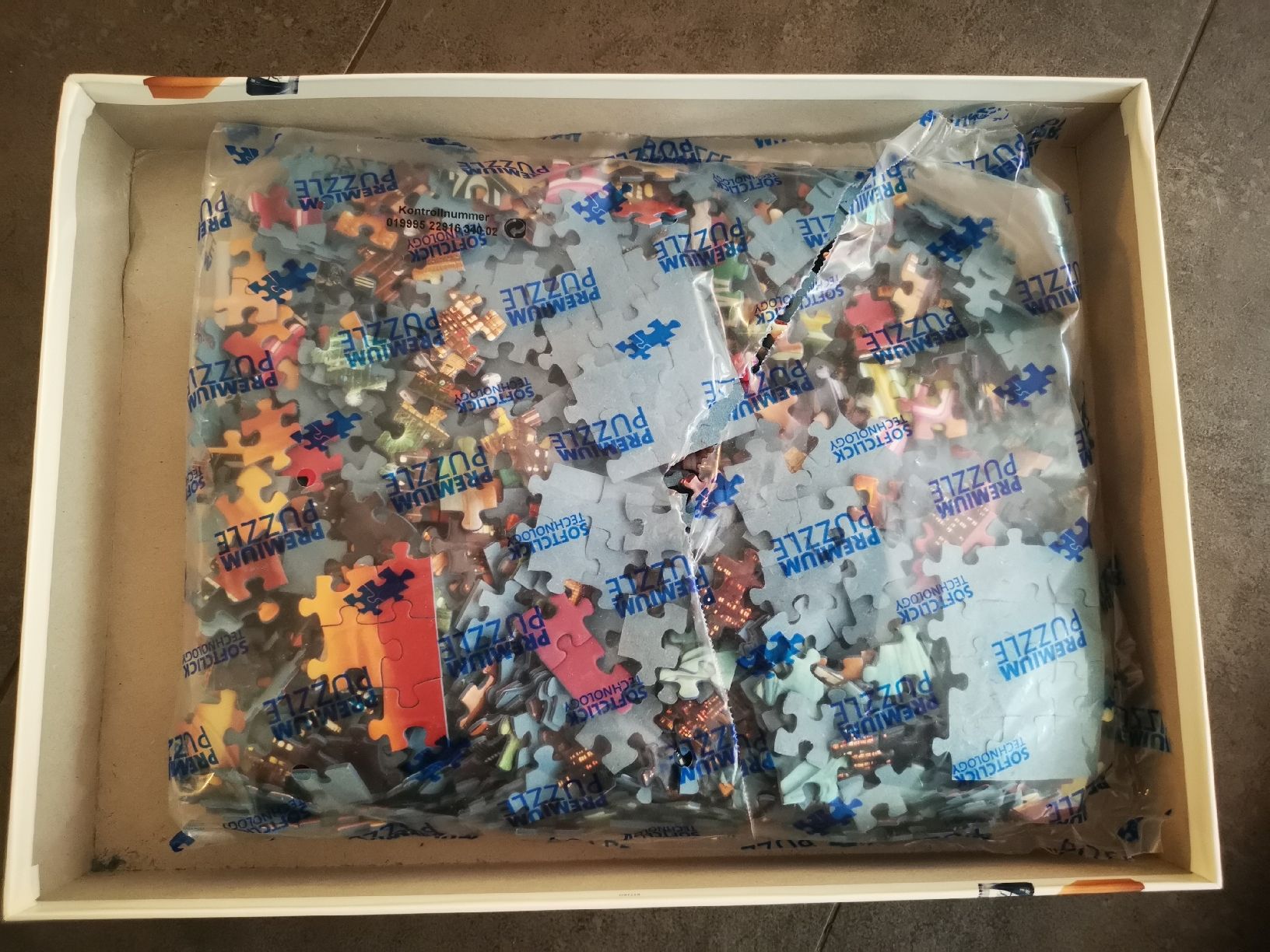Ravensburger Puzzle: Ravensburger Puzzle | 3-teilig | 1000 Pcs – Nuovo (secondo la descrizione) da Meilen venduto da itssunny 1