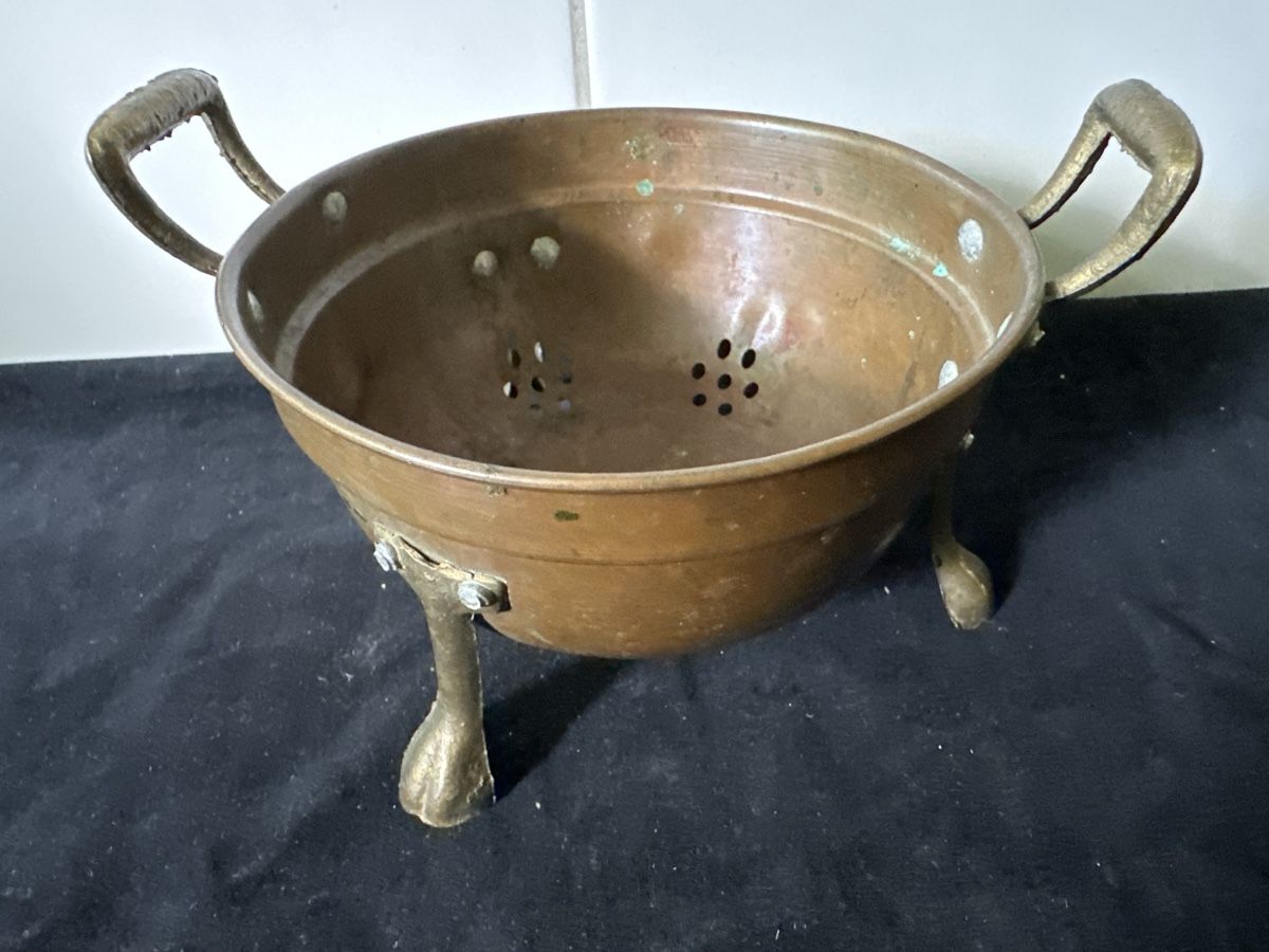 Elettrodomestici da cucina: Kleines Löcherbecken aus Kupfer – Usato da Zürich venduto da Chaeffeler