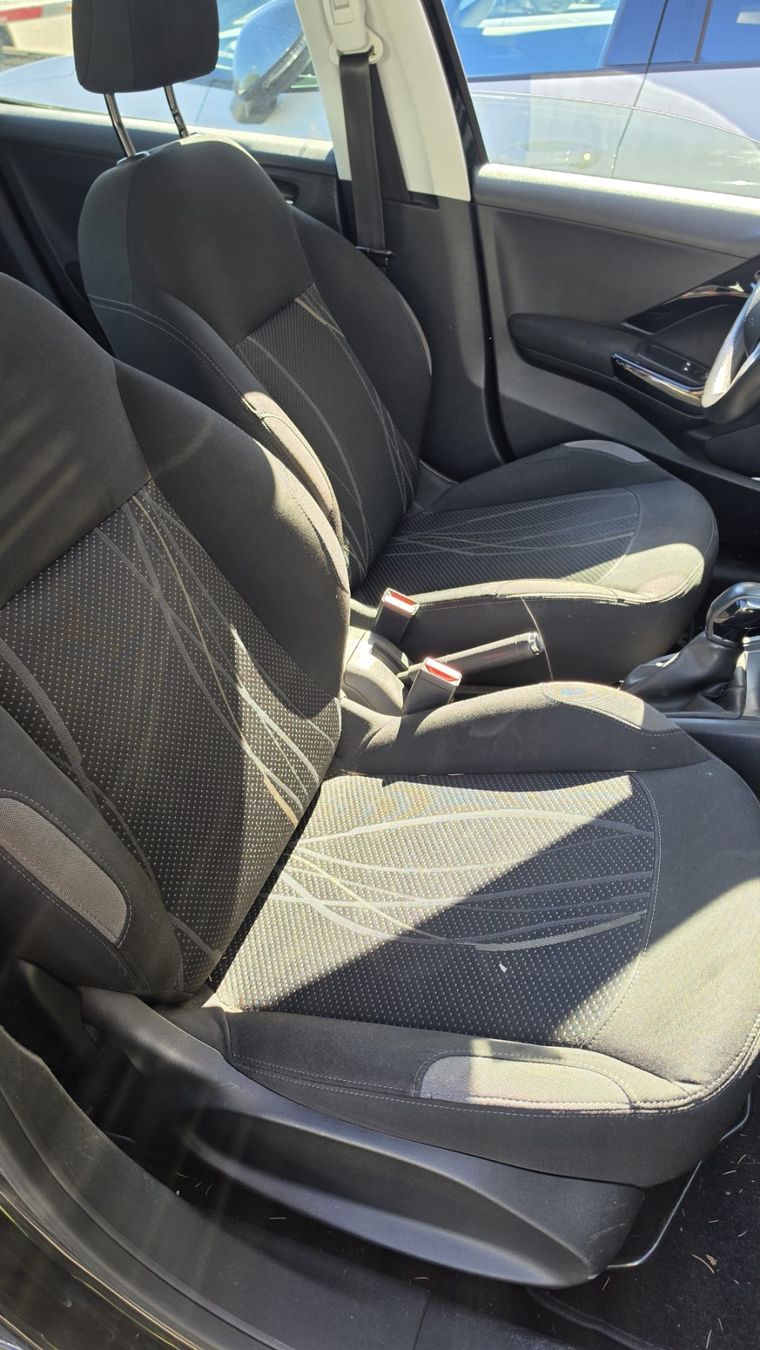 Peugeot Automobili: Peugeot 208 – Usato da Burg AG venduto da Rl-2390 6
