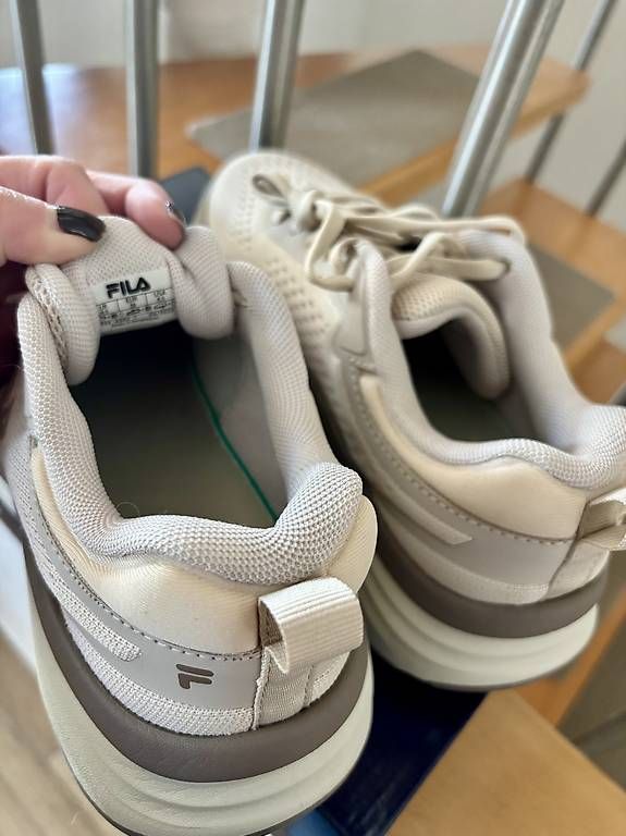 Fila Scarpe da donna: Baskets beiges Fila 38 neuves – Nuovo e nell'imballaggio originale da Perroy venduto da barballalla 3