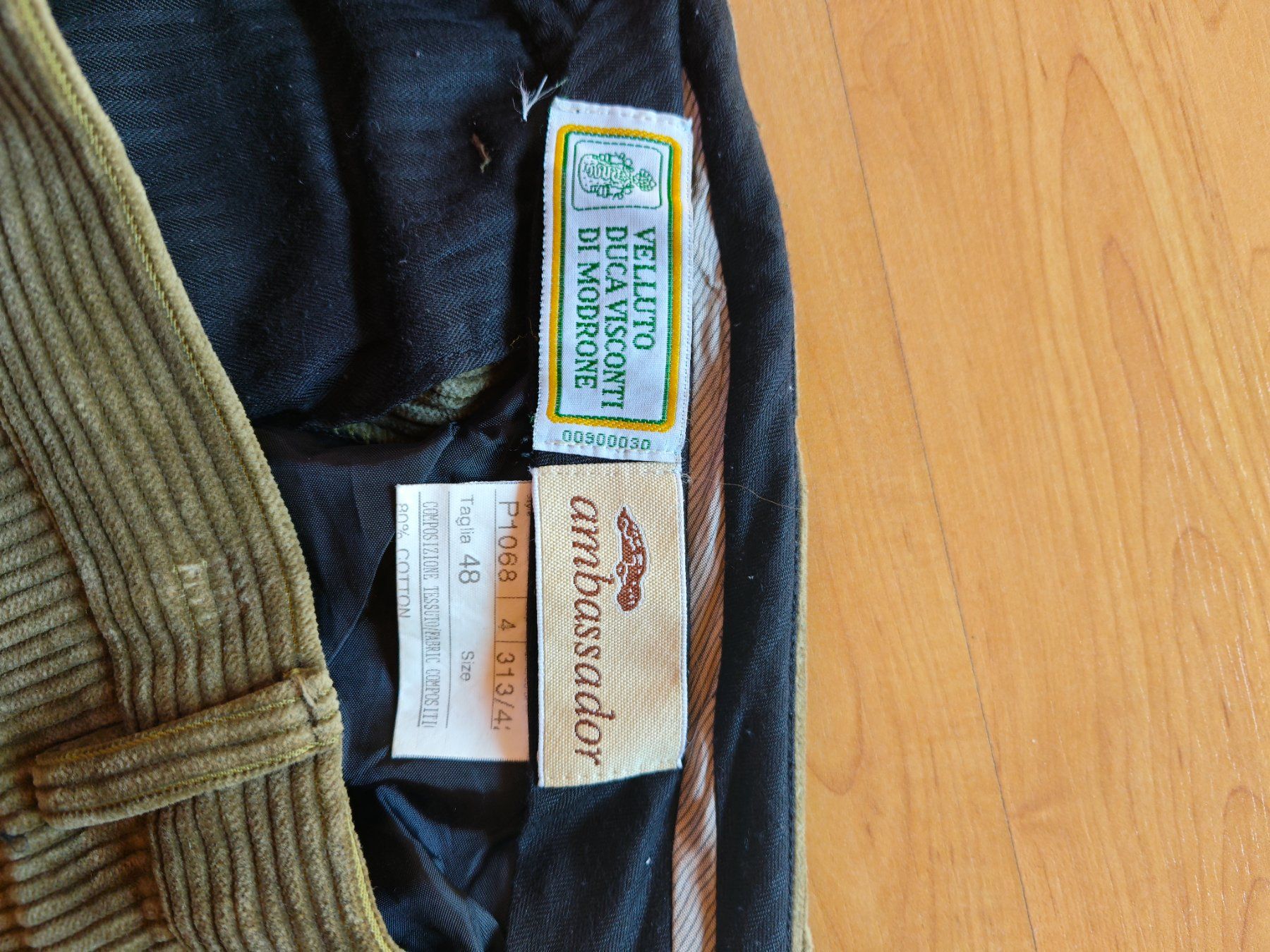 Pantaloni: Vintage Cordhose – Usato da Sörenberg venduto da bol_8lfr 3
