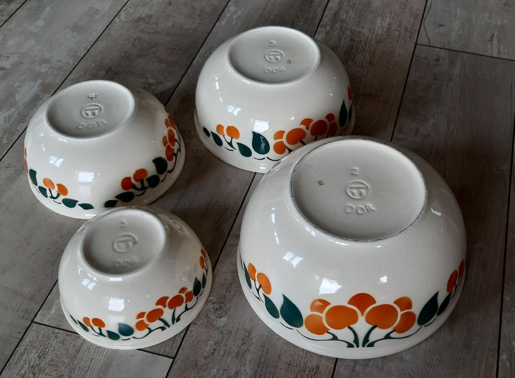 Schalen: Sehr schönes Schüssel-Set  -  DDR – Gebraucht aus Tagelswangen von BrigittaC01 5