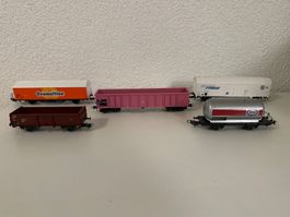 5 Modellbahn Waggons