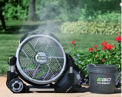 EGO Akku-Ventilator 45 cm mit Sprühnebelfunktion