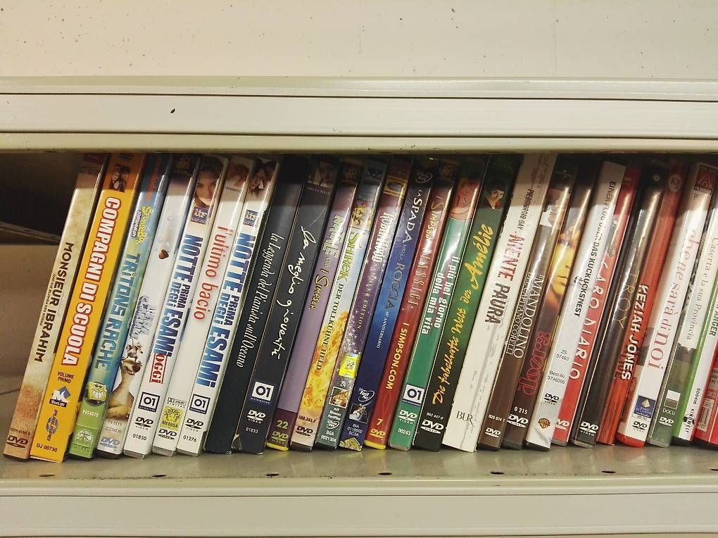 Tutti i DVDs: diverse DVD – Usato da Wohlen AG venduto da TheProf