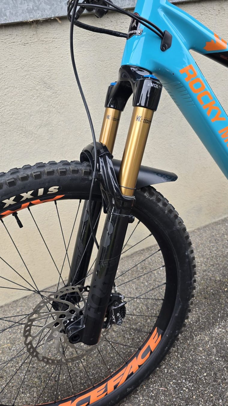 Rocky Mountain Bicycles Velos: Rocky Mountain Altitude Powerplay Carbon 70 – Gebraucht aus Oppikon von JoaoLeon 2