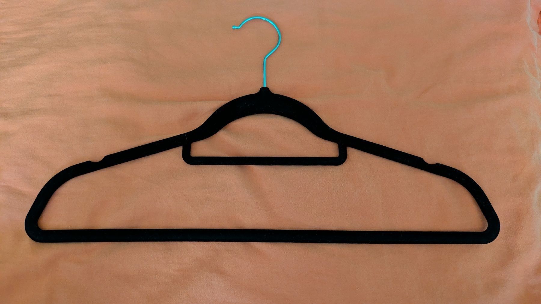 Appendiabiti: Garderobe aus Satin-Samt, 16Stk. schwarz – Nuovo (secondo la descrizione) da Pfaffhausen venduto da Kevin_Meier