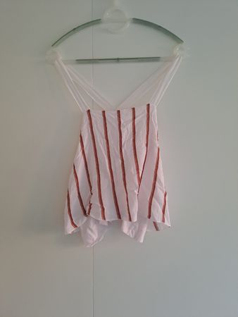 Sommerliches Top mit Streifenmuster, Grösse M von Zara