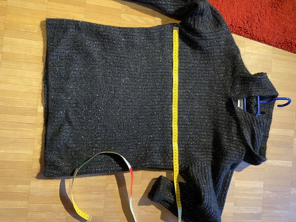 Weekday Pullover & Sweatshirts: Weekday Damen Pullover – Gebraucht aus Laupen BE von ole_l8gg 5