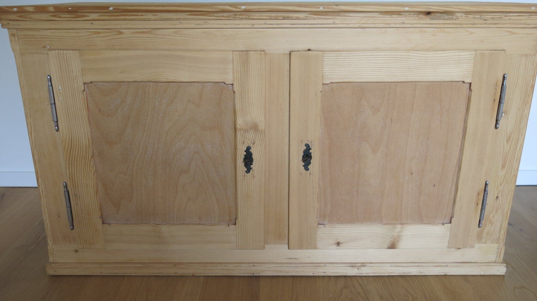 Cassettiere: Fichtenholz Sideboard, Kommode mit 2 Türen – Usato da Ennenda venduto da Andynova 3
