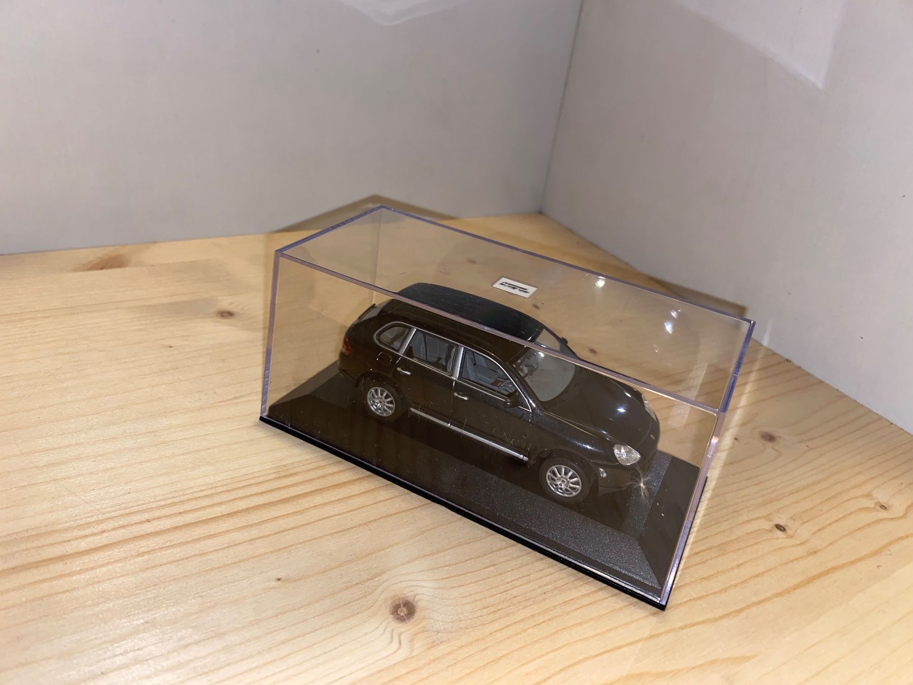 Porsche Modellautos: Porsche Cayenne 1/43 Minichamps – Gebraucht aus Wohlen AG von PrivatSammlung 5