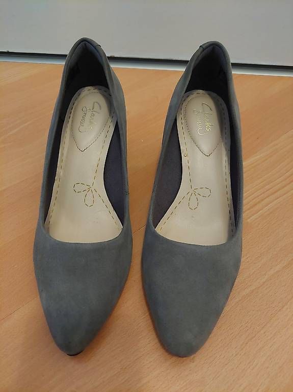 Chaussures femmes: Graue Clarks Pumps – D'occasion à Gossau SG par sus_bkb7 2