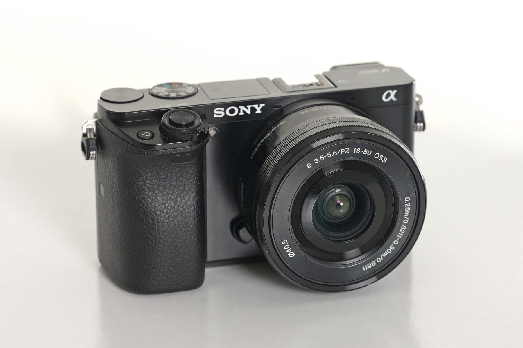 Sony Fotocamera: Sony Alpha 6000 inkl. 16-50mm PZ – Usato da Wädenswil venduto da tevyag 1