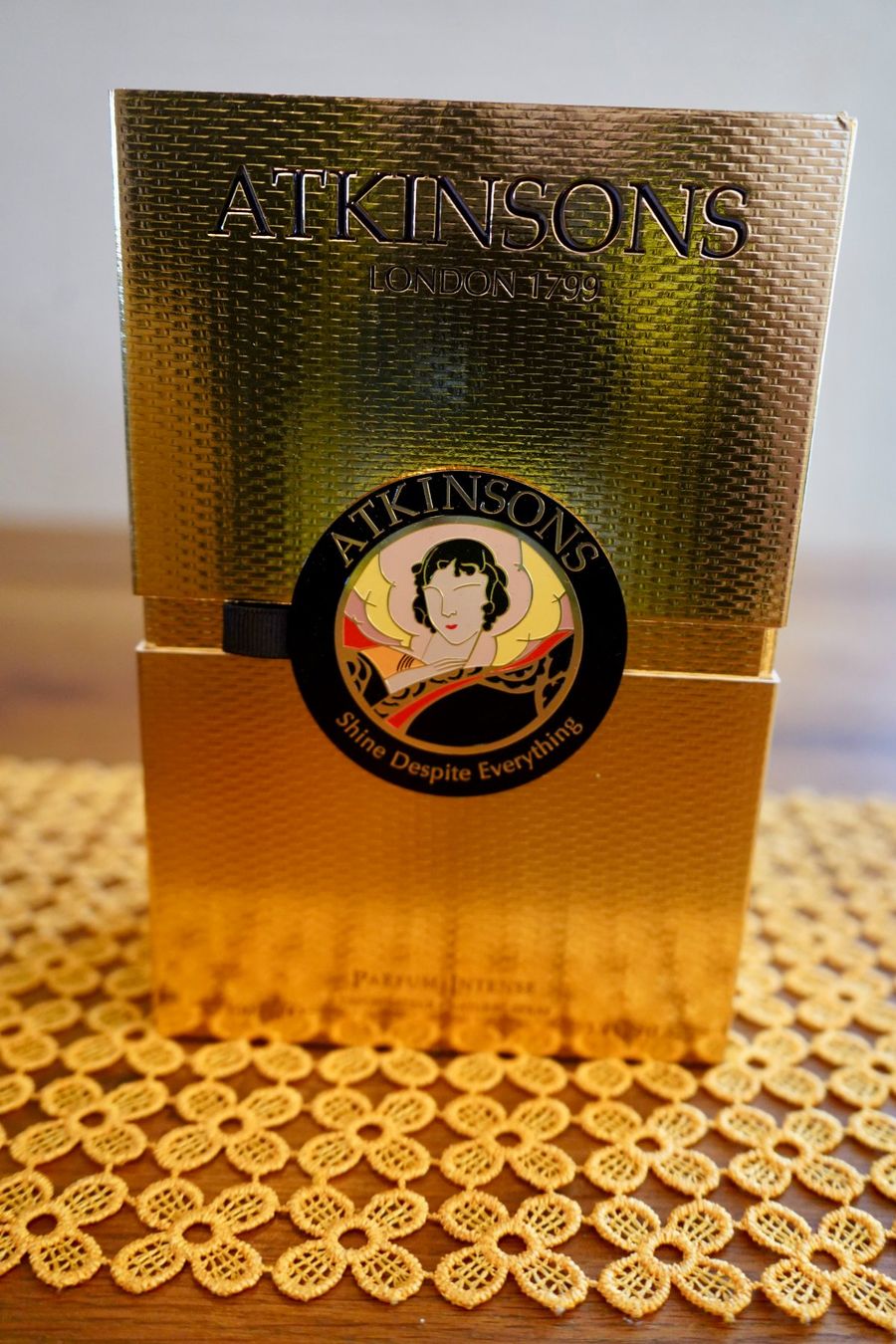 Atkinsons Profumi & Eau de Toilette: Atkinsons Reserve Collection Shine Despite Everything Parfüm – Usato da Einigen venduto da ScentSational 4