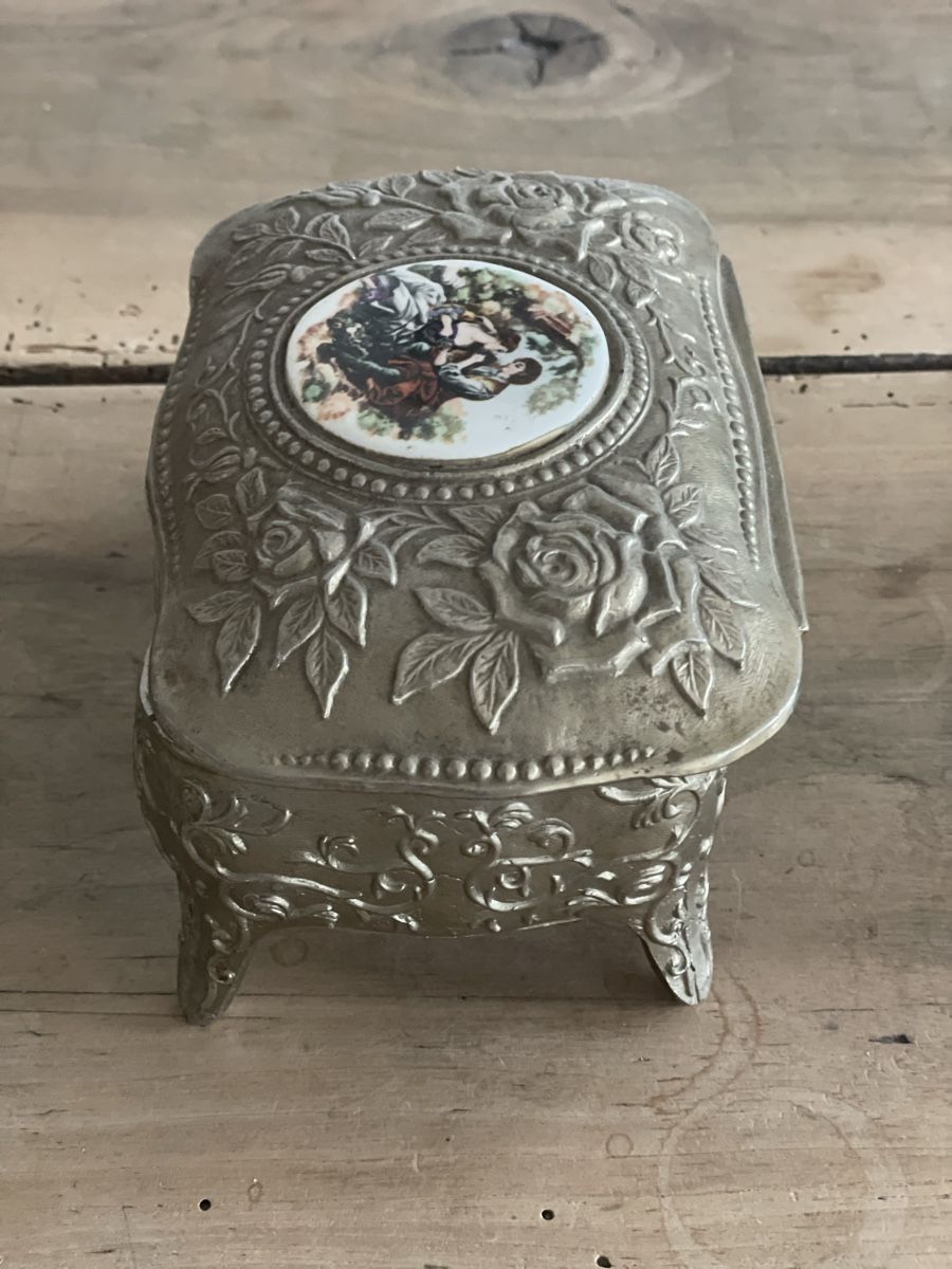Tutte le decorazioni: Vintage Schatulle mit Romantik Dekor. – Usato da Schaffhausen venduto da marakesch41 2